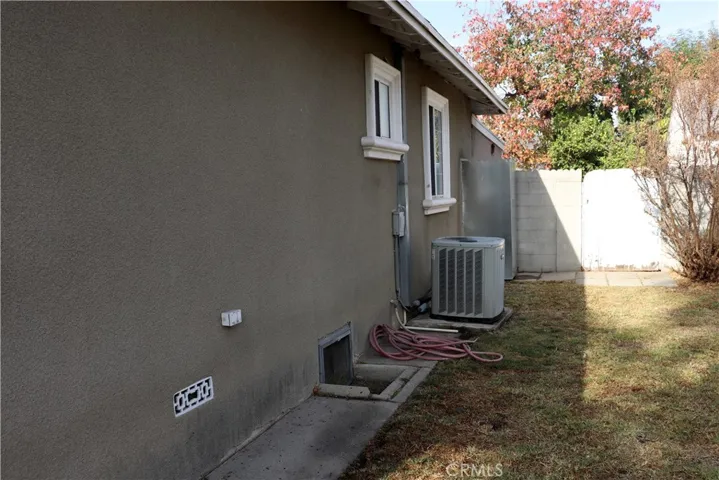 15811 Marlin Place, Lake Balboa, California 91406
