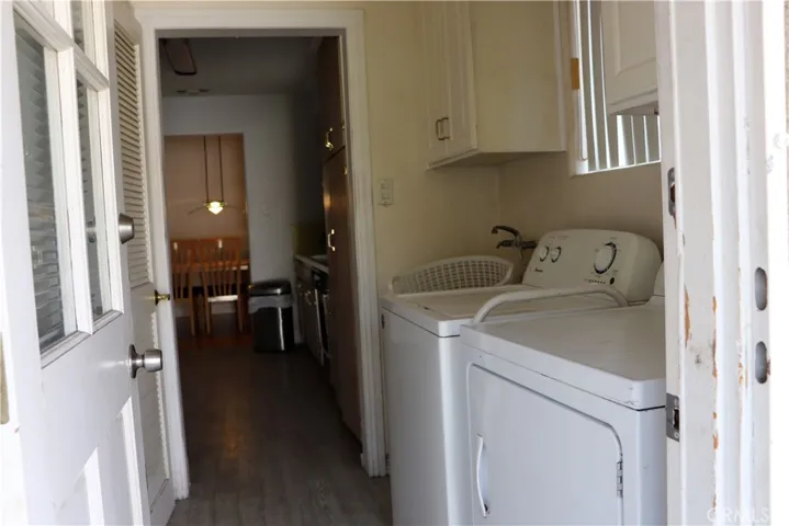 15811 Marlin Place, Lake Balboa, California 91406