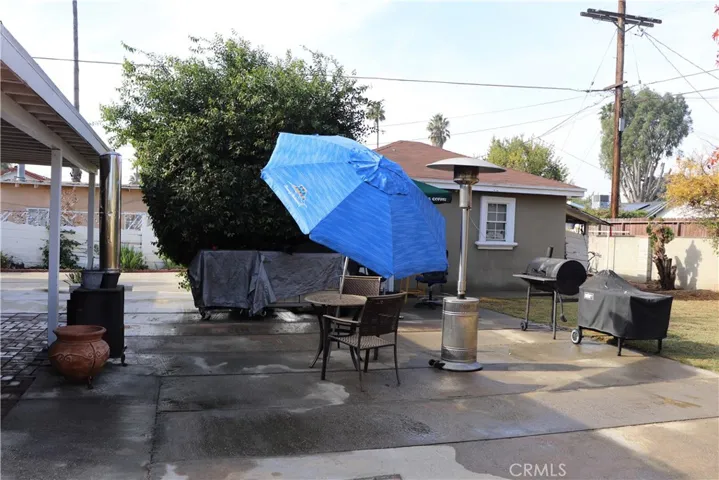 15811 Marlin Place, Lake Balboa, California 91406
