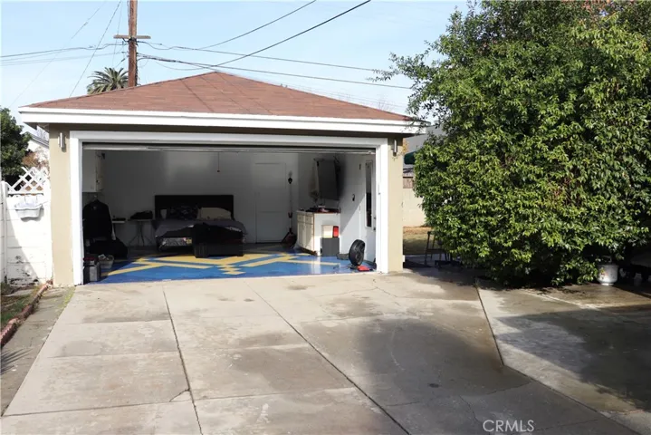 15811 Marlin Place, Lake Balboa, California 91406
