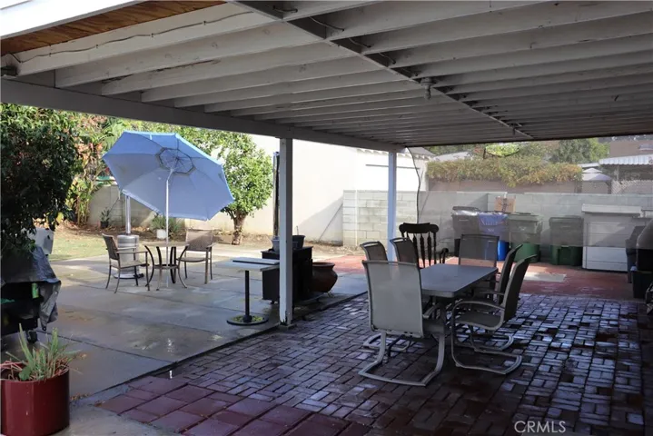 15811 Marlin Place, Lake Balboa, California 91406