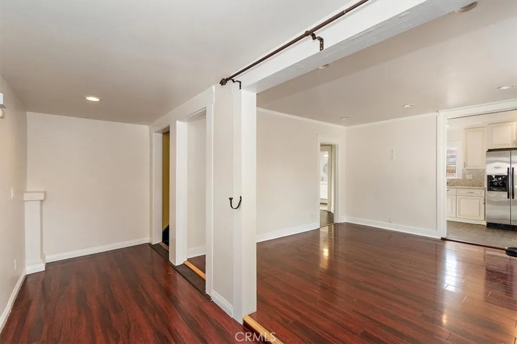 1524 Hellman St, Long Beach, California 90813 home-pic-10