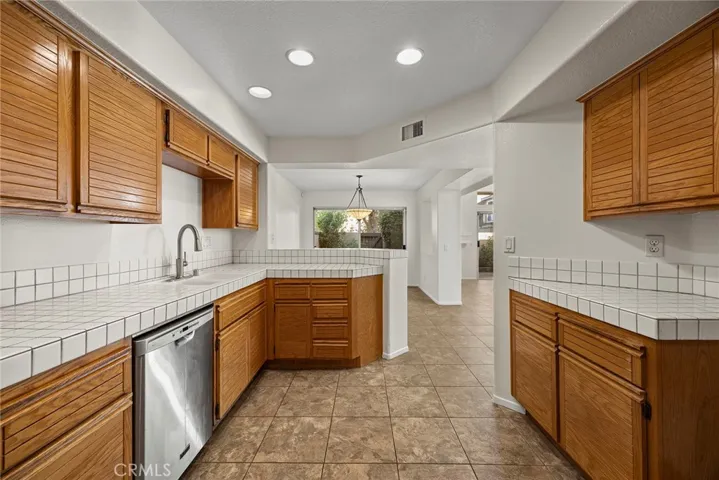 8015 E Snowberry Lane, Anaheim Hills, California 92808