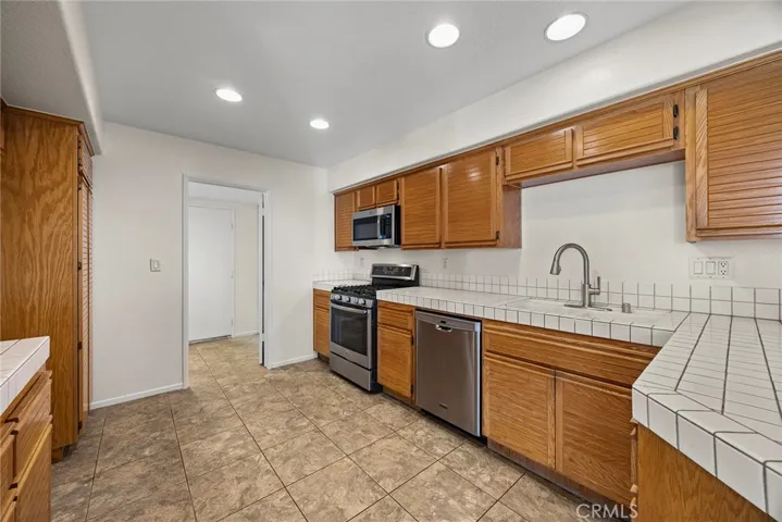 8015 E Snowberry Lane, Anaheim Hills, California 92808