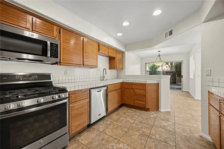 8015 E Snowberry Lane, Anaheim Hills, California 92808