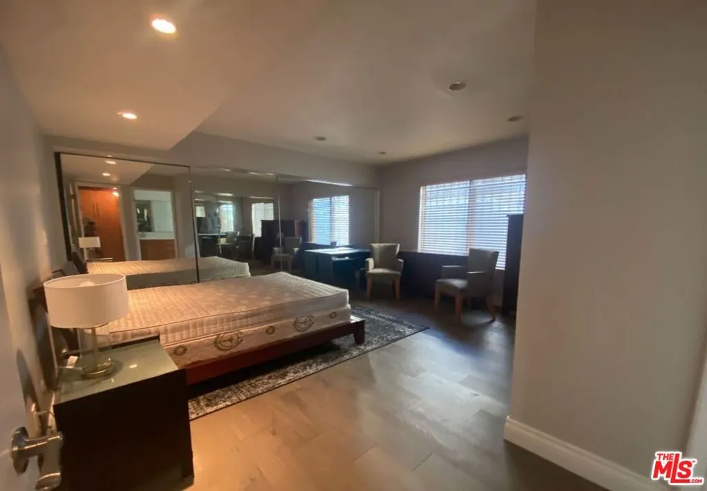 1940 N Highland Avenue 44, Los Angeles, California 90068 home-pic-8