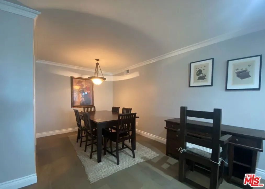 1940 N Highland Avenue 44, Los Angeles, California 90068 home-pic-2
