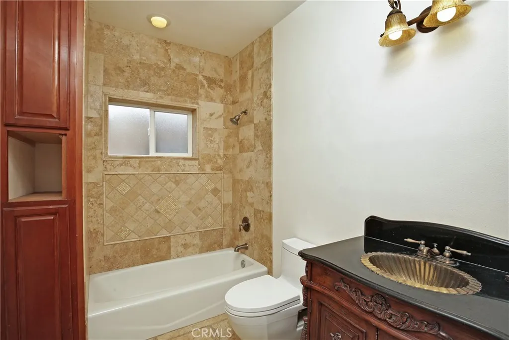 4622 W 131st Street, Hawthorne, California 90250 home-pic-31