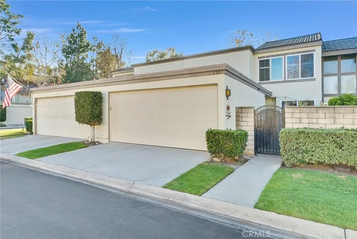 5507 E Vista Del Dia, Anaheim Hills, California 92807