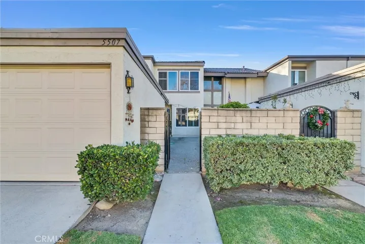 5507 E Vista Del Dia, Anaheim Hills, California 92807