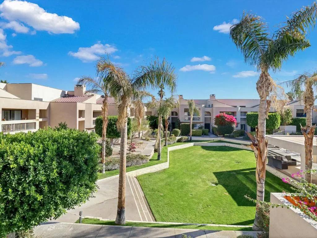 426 Village Square W, Palm Springs, California 92262 home-pic-56