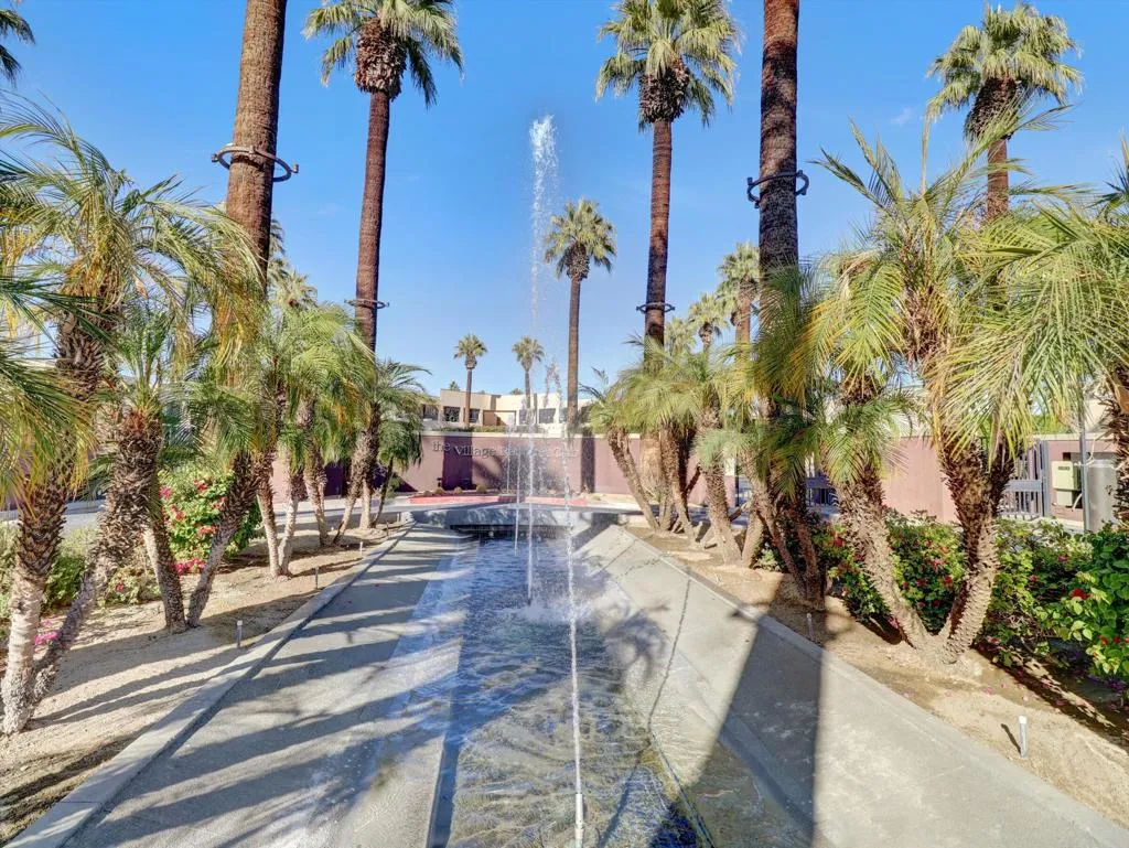 426 Village Square W, Palm Springs, California 92262 home-pic-66