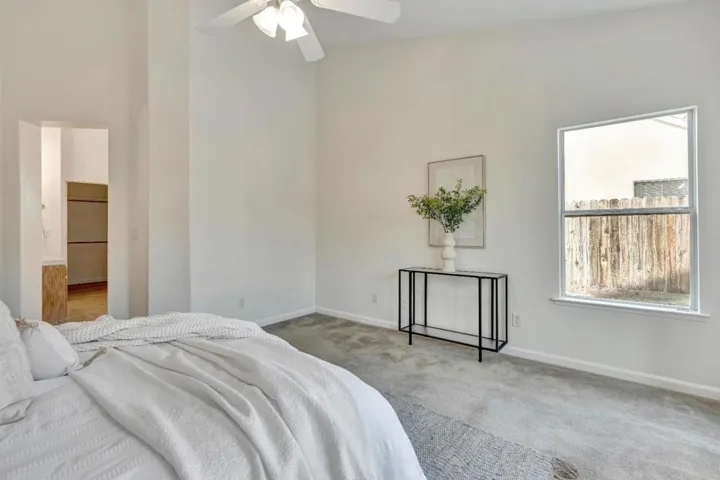 1126 E Royal Dornoch, Fresno, California 93730