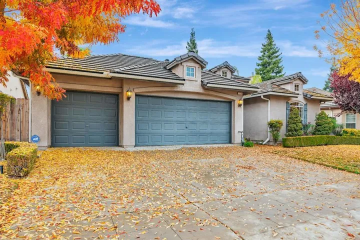 1126 E Royal Dornoch, Fresno, California 93730