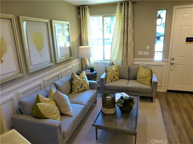 These are photos of the model home so you can have an idea of what to do with it.