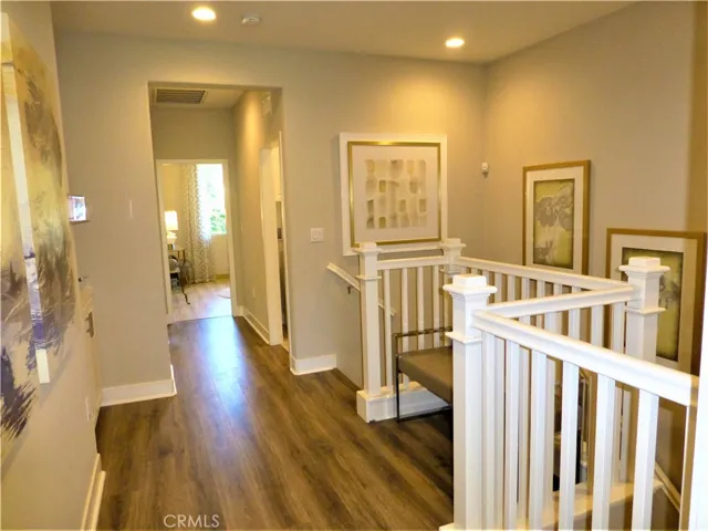 These are photos of the model home so you can have an idea of what to do with it.