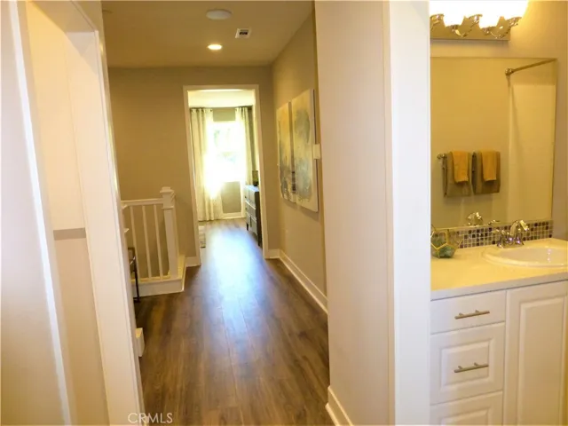These are photos of the model home so you can have an idea of what to do with it.