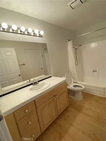 23 Tangelo 290, Irvine, California 92618