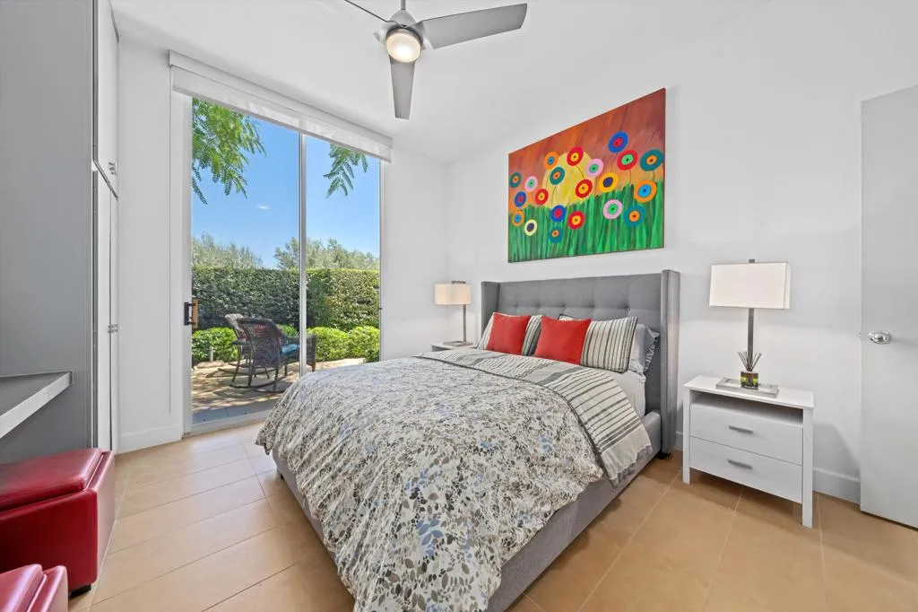 47432 Medina Drive W, Palm Desert, California 92260 home-pic-24