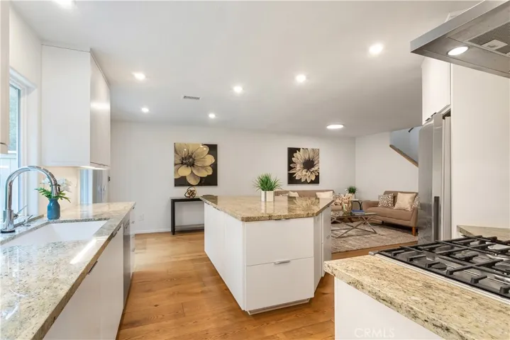 6823 Xana Way, Carlsbad, California 92009