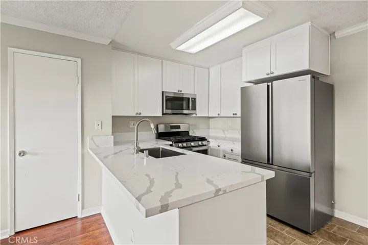 18758 Mandan Street 1611, Canyon Country, California 91351