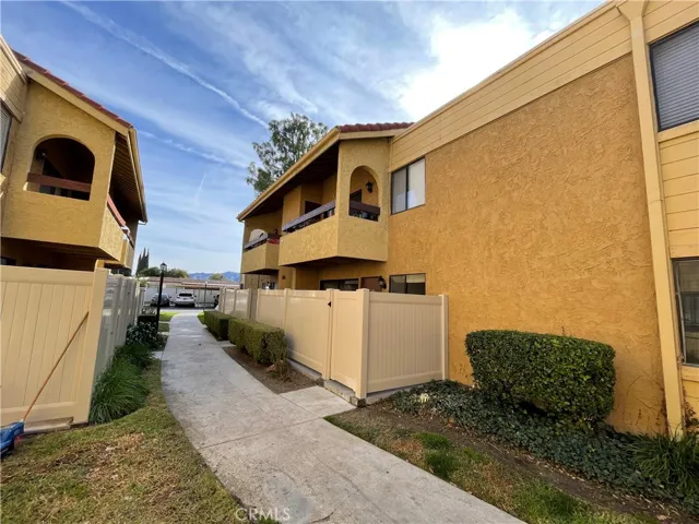 18758 Mandan Street 1611, Canyon Country, California 91351