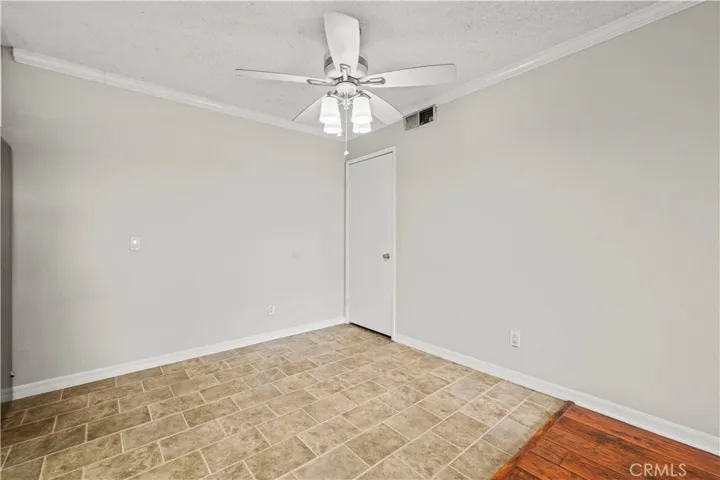 18758 Mandan Street 1611, Canyon Country, California 91351