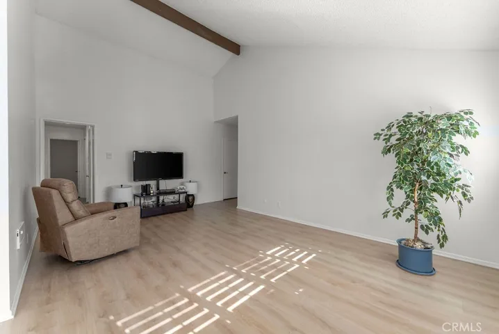 15000 Halldale Avenue 201, Gardena, California 90247