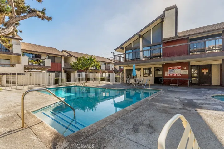 15000 Halldale Avenue 201, Gardena, California 90247