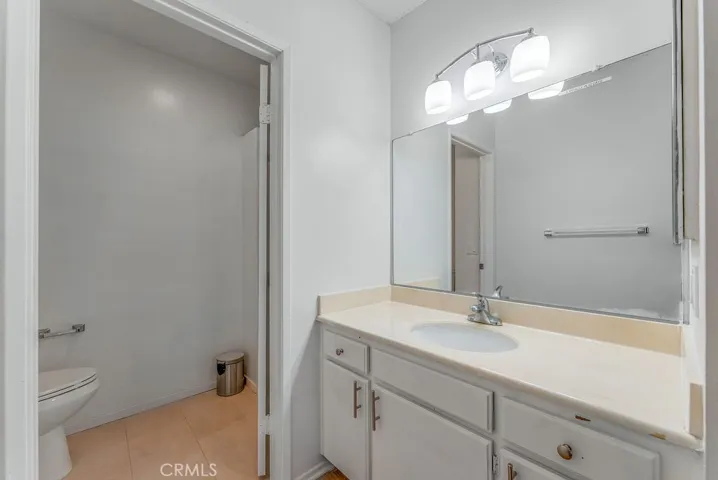 15000 Halldale Avenue 201, Gardena, California 90247