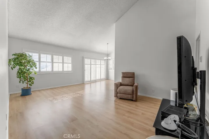 15000 Halldale Avenue 201, Gardena, California 90247