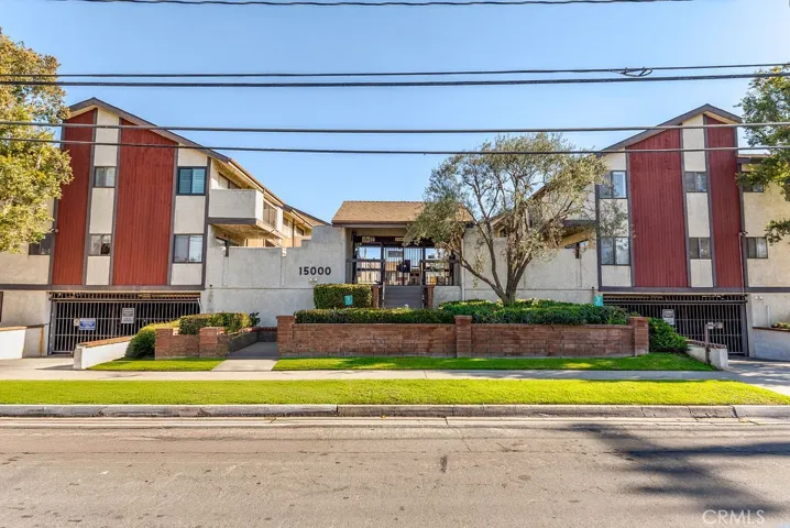 15000 Halldale Avenue 201, Gardena, California 90247