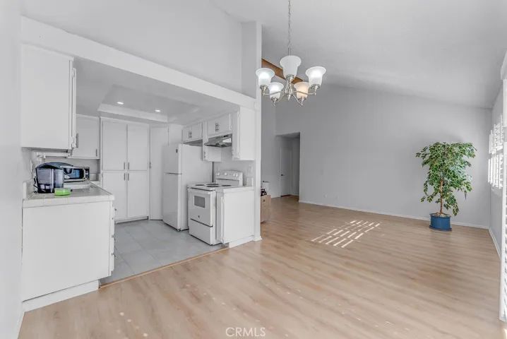 15000 Halldale Avenue 201, Gardena, California 90247