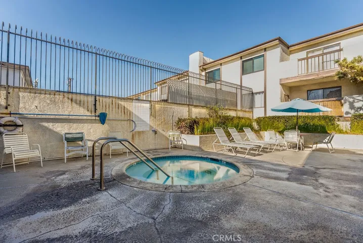 15000 Halldale Avenue 201, Gardena, California 90247