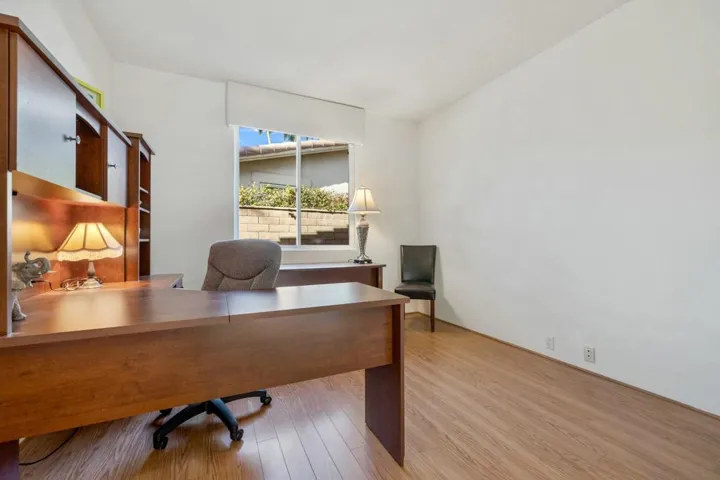 Guest Bedroom / Office