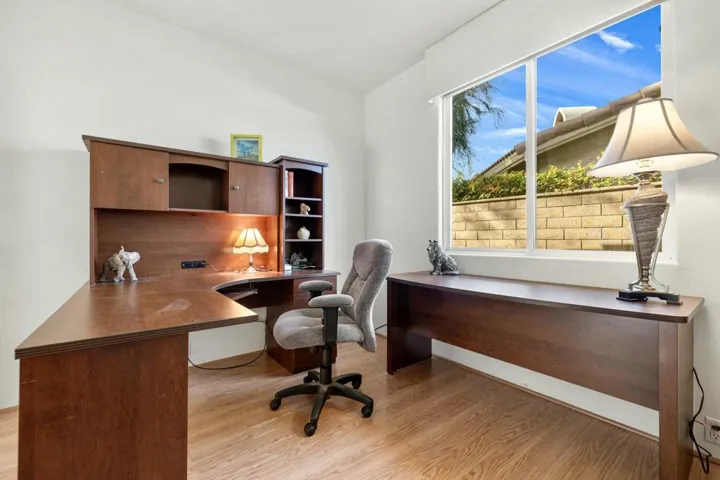 Guest Bedroom / Office