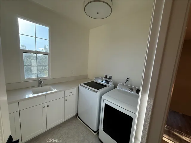 201 Parkwood, Irvine, California 92620