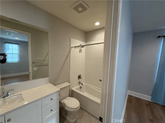 201 Parkwood, Irvine, California 92620