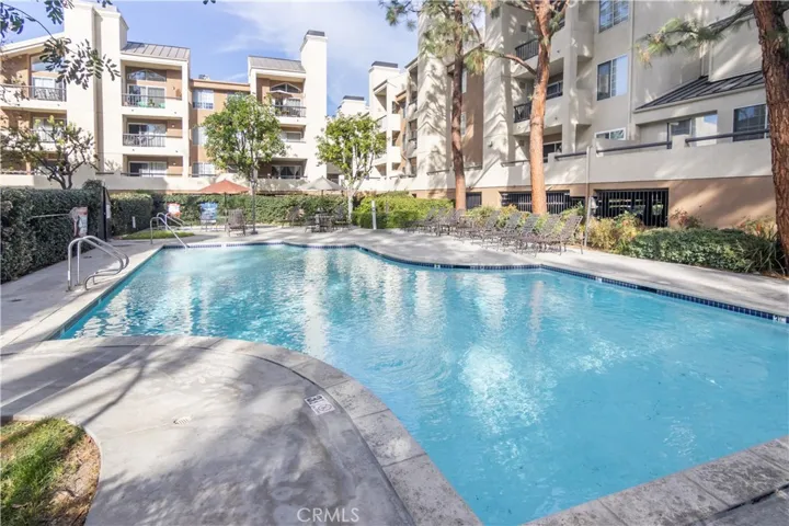 5500 Owensmouth Avenue 216, Woodland Hills, California 91367
