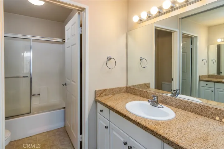 5500 Owensmouth Avenue 216, Woodland Hills, California 91367