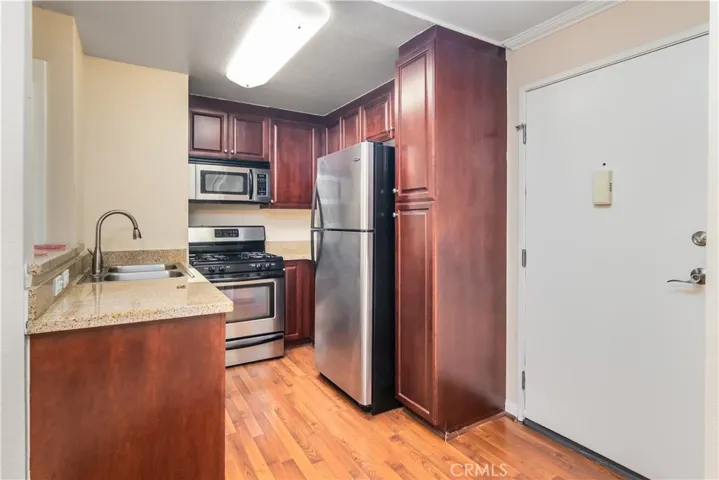 5500 Owensmouth Avenue 216, Woodland Hills, California 91367