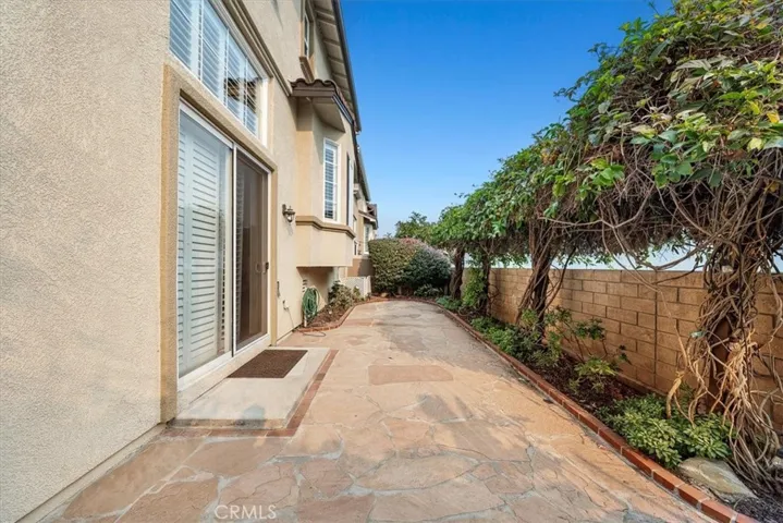 Private patio yard