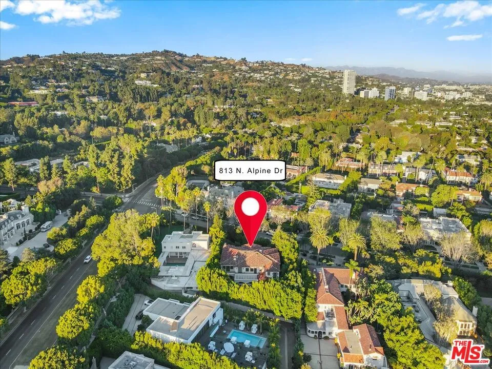 813 N Alpine Drive, Beverly Hills, California 90210 home-pic-20