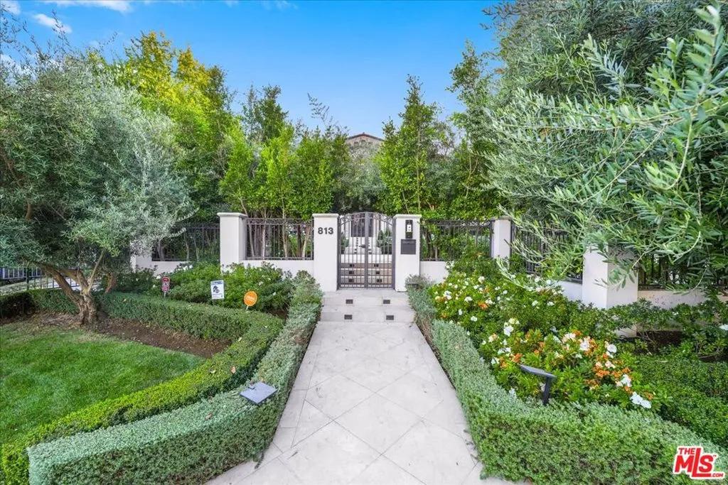 813 N Alpine Drive, Beverly Hills, California 90210 home-pic-19
