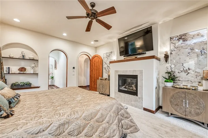1387 E Carlyle Way, Fresno, California 93730