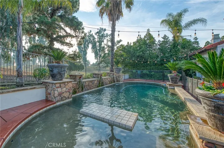 1387 E Carlyle Way, Fresno, California 93730