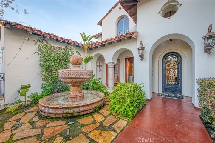 1387 E Carlyle Way, Fresno, California 93730
