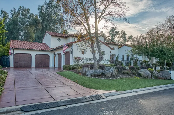 1387 E Carlyle Way, Fresno, California 93730