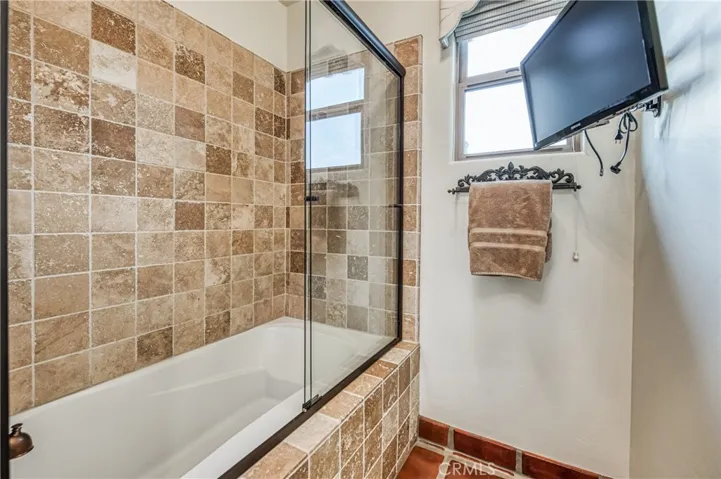 1387 E Carlyle Way, Fresno, California 93730