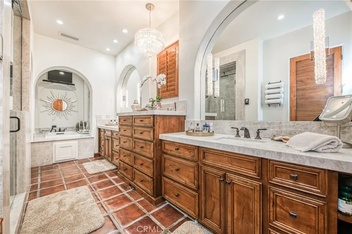 1387 E Carlyle Way, Fresno, California 93730